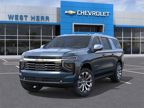 New 2025 Chevrolet Suburban Premier image 6
