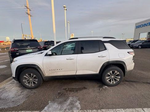 Used 2025 Chevrolet Equinox LT w/ Convenience Package II image 40