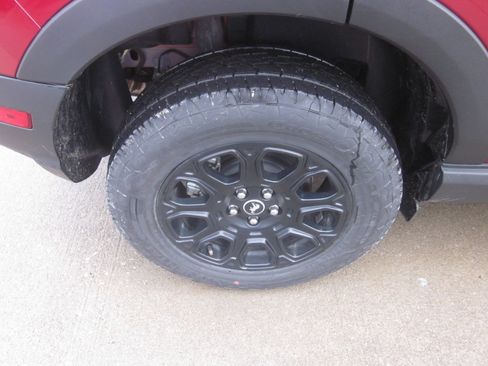 Used 2025 Ford Bronco Sport Badlands image 7