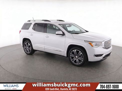 Used 2019 GMC Acadia Denali w/ Technology Package FWD image 1