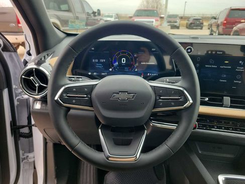 New 2026 Chevrolet Equinox ACTIV w/ Safety and Technology Package image 11