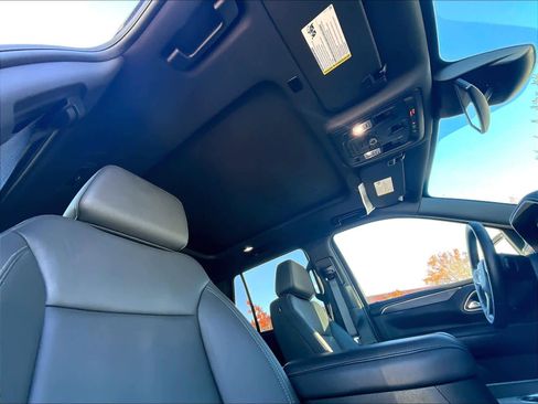 Used 2024 Chevrolet Tahoe Z71 w/ Luxury Package image 23