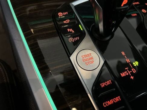 Used 2020 BMW X5 xDrive40i w/ Convenience Package image 17