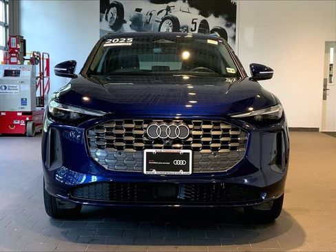 Used 2025 Audi Q5 Premium w/ Convenience Package AWD/4WD image 8
