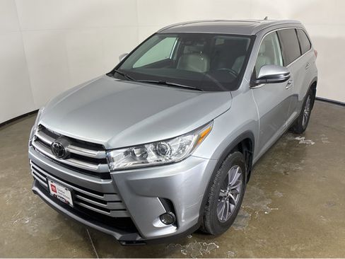 Used 2019 Toyota Highlander XLE image 15