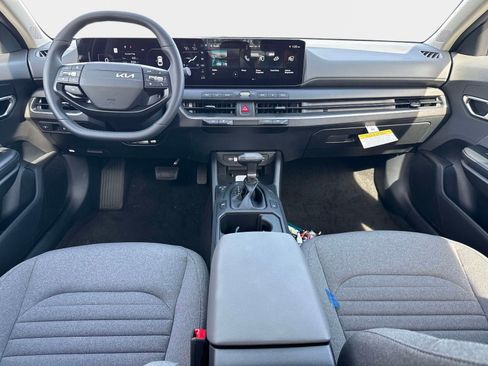 New 2025 Kia K4 EX image 11