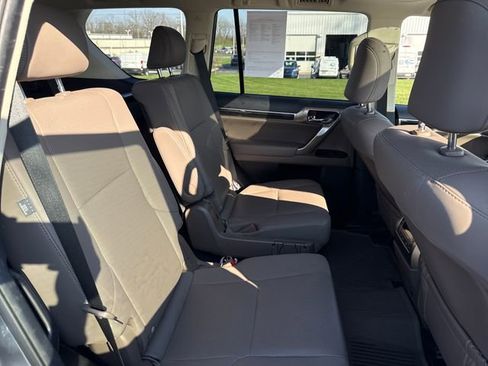 Used 2021 Lexus GX 460 Premium image 14