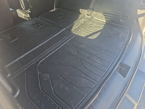 Used 2018 Chevrolet Traverse LT image 10