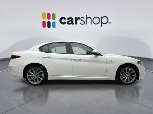 Used 2022 Alfa Romeo Giulia Ti AWD/4WD image 6