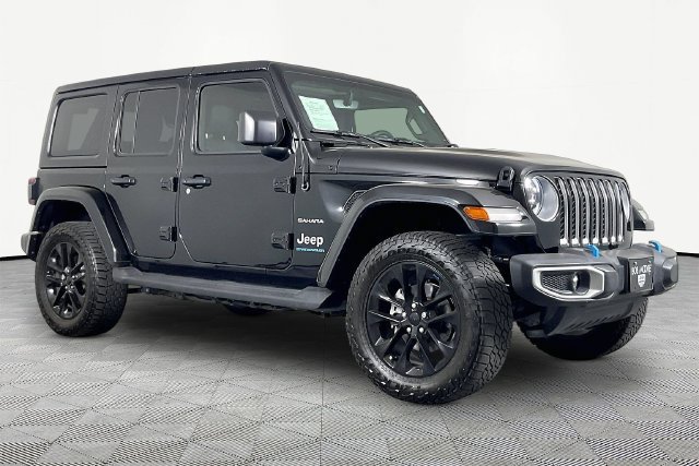 Used 2023 Jeep Wrangler Unlimited Sahara AWD/4WD image 3