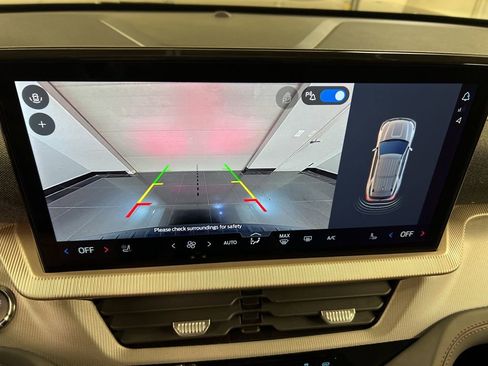 New 2026 Ford Explorer Active w/ Active Comfort Package image 12