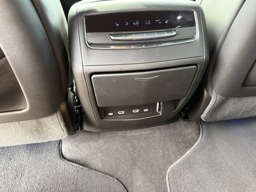 Used 2024 Cadillac Escalade V AWD/4WD image 16