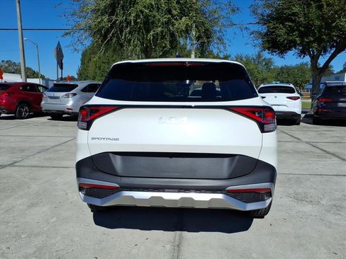 Used 2025 Kia Sportage LX image 7