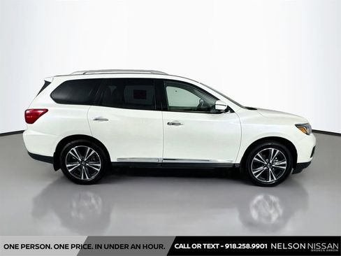 Certified 2020 Nissan Pathfinder Platinum w/ Cargo Package AWD/4WD image 4