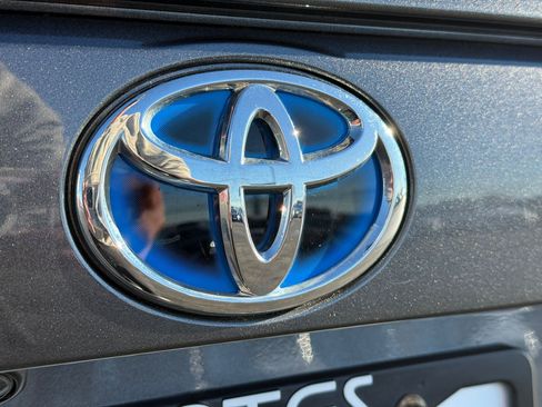 Used 2023 Toyota RAV4 LE image 10