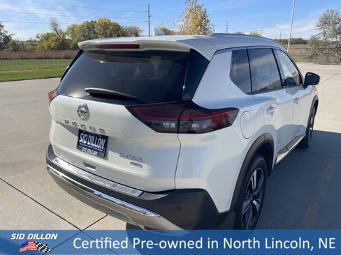 Used 2021 Nissan Rogue Platinum image 8