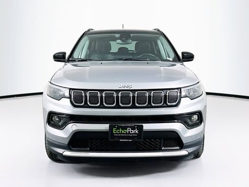 Used 2022 Jeep Compass Limited image 2