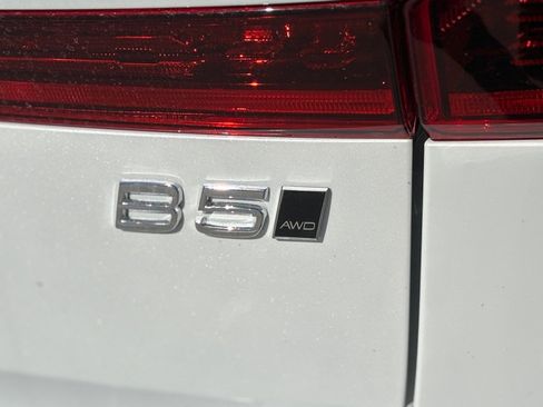 New 2026 Volvo XC60 B5 Ultra w/ Protection Package Premier image 7