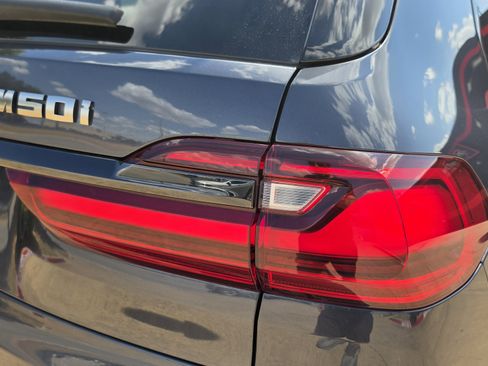 Used 2020 BMW X7 M50i w/ Dynamic Handling Package AWD/4WD image 9