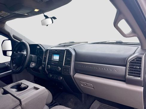 Used 2017 Ford F250 XLT image 24