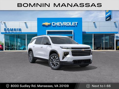 New 2026 Chevrolet Traverse LT image 2