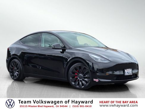Used 2024 Tesla Model Y Performance image 1