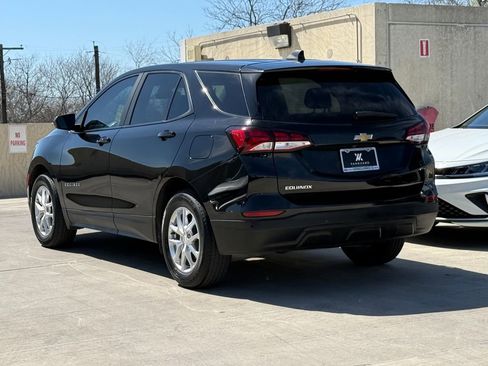 Used 2022 Chevrolet Equinox LS w/ LS Convenience Package image 8
