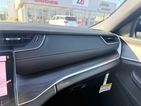 New 2025 Jeep Grand Cherokee L Limited w/ Black Appearance Package image 46