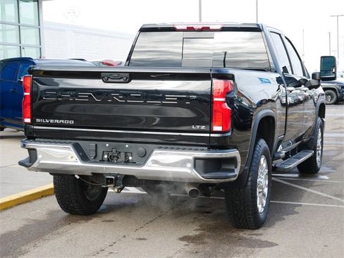 Used 2024 Chevrolet Silverado 3500 LTZ image 27
