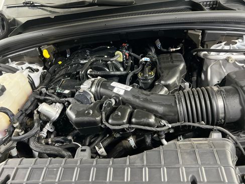 Used 2023 Jeep Grand Cherokee Limited w/ Black Appearance Package image 30