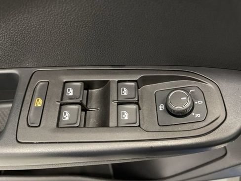 New 2025 Volkswagen Taos SE AWD/4WD image 29