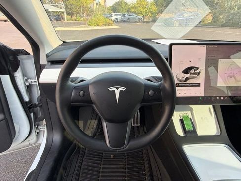 Used 2023 Tesla Model 3 Standard Range RWD image 12