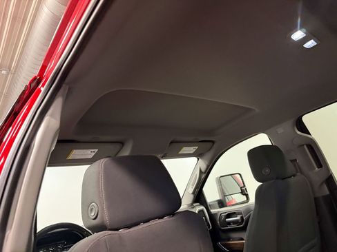 Used 2020 GMC Sierra 1500 Elevation w/ Elevation Value Package image 11