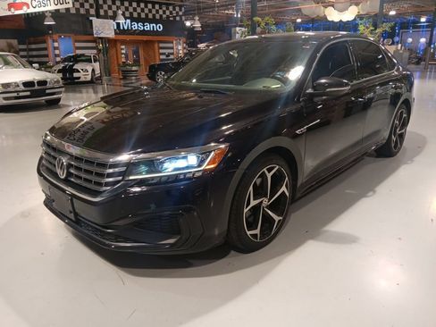 Used 2021 Volkswagen Passat 2.0T R-Line FWD image 8