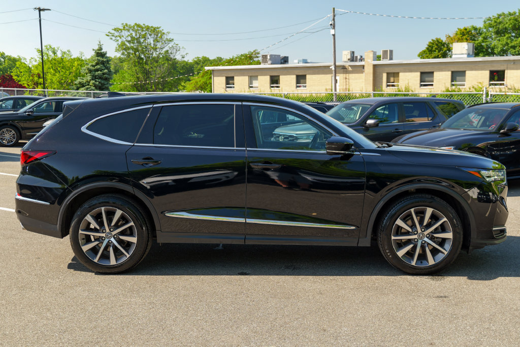 Used 2025 Acura MDX w/ Technology Package AWD/4WD image 8