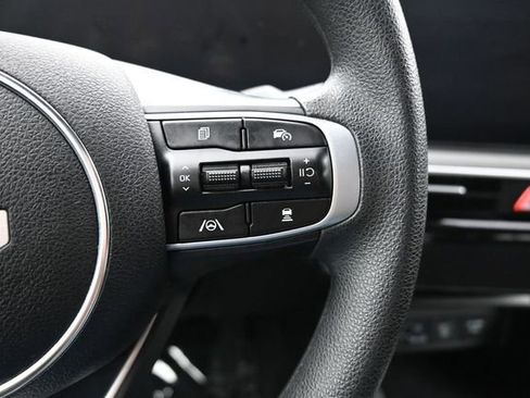 Used 2025 Kia K5 LXS FWD image 17