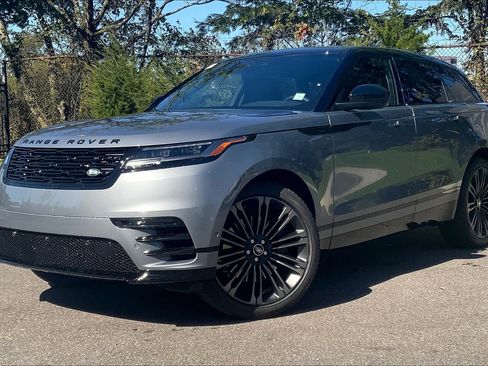 New 2026 Land Rover Range Rover Velar Dynamic SE image 1