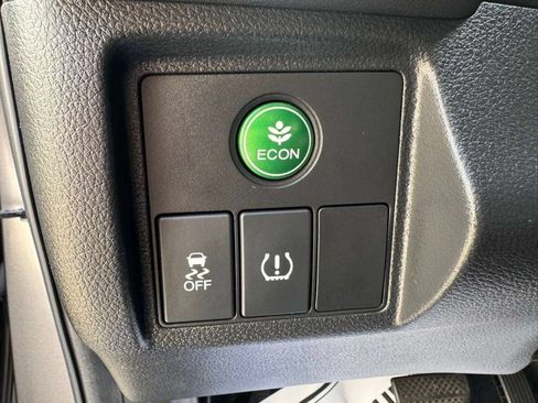 Used 2016 Honda HR-V LX image 14