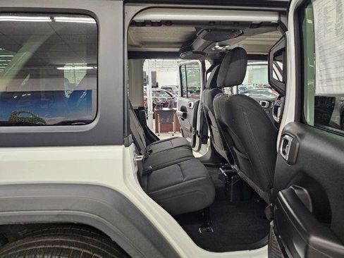 Used 2020 Jeep Wrangler Unlimited Sport S AWD/4WD image 31