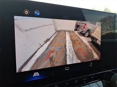 Used 2024 Chevrolet Colorado LT w/ LT Convenience Package III image 11