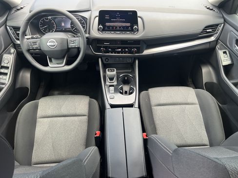 Certified 2026 Nissan Rogue SV FWD image 14