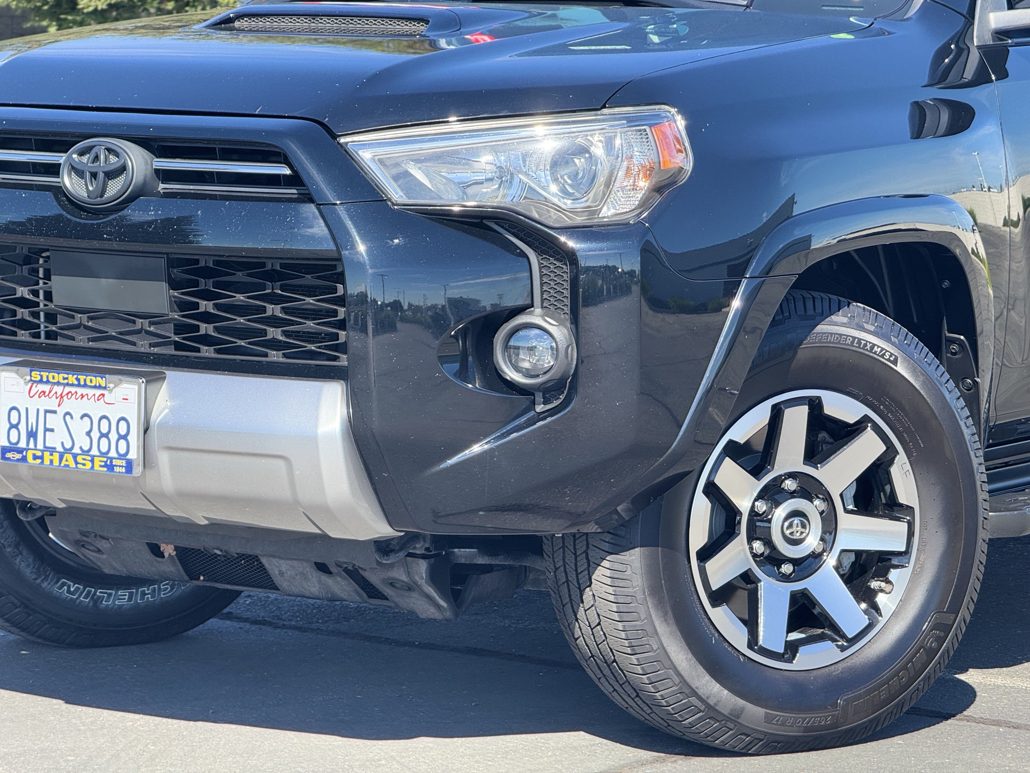 Used 2021 Toyota 4Runner TRD Off-Road Premium AWD/4WD image 3