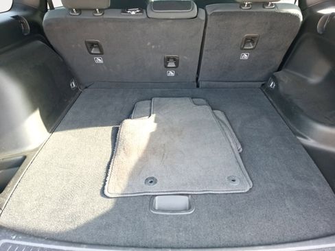 Certified 2024 Jeep Grand Cherokee Laredo X image 12