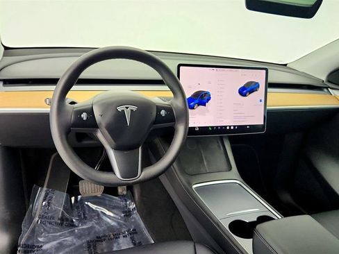 Used 2023 Tesla Model Y Long Range AWD/4WD image 13