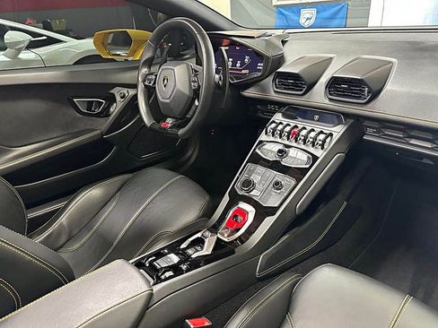Used 2017 Lamborghini Huracan LP 610-4 AWD/4WD image 12