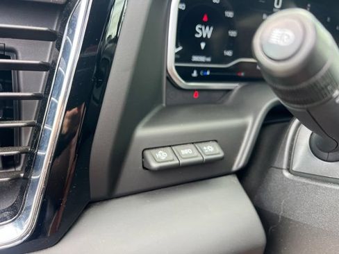 Used 2024 GMC Sierra 2500 Denali Ultimate w/ Max Trailering Package AWD/4WD image 25