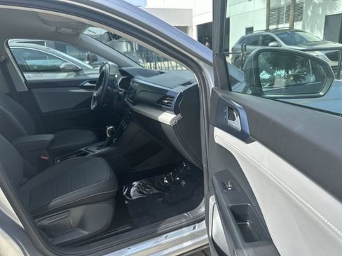 Used 2024 Volkswagen Taos SE FWD image 29