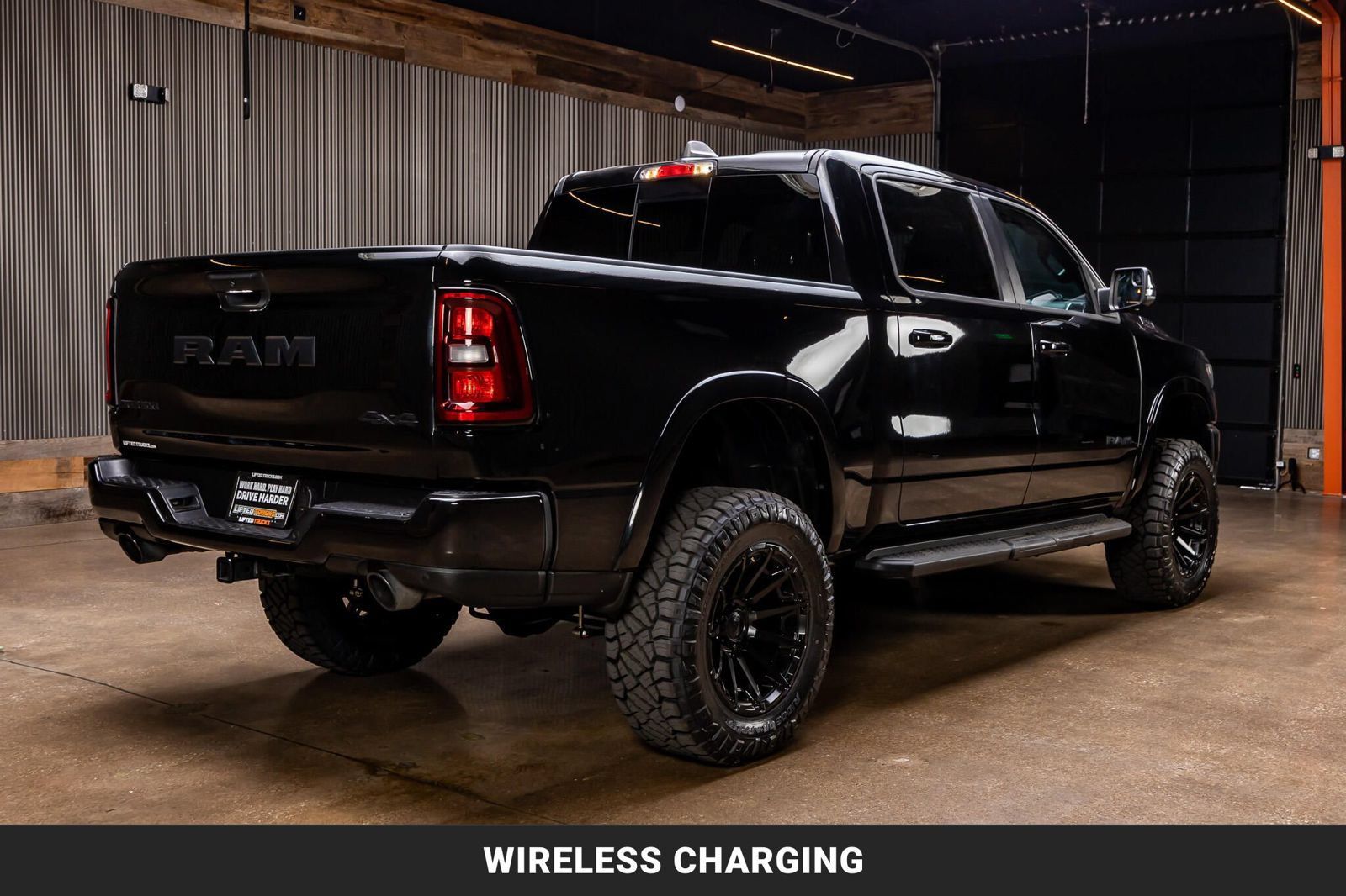 Used 2025 RAM 1500 Big Horn AWD/4WD image 10