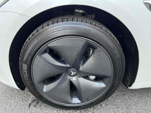 Used 2020 Tesla Model 3 Standard Range Plus image 72