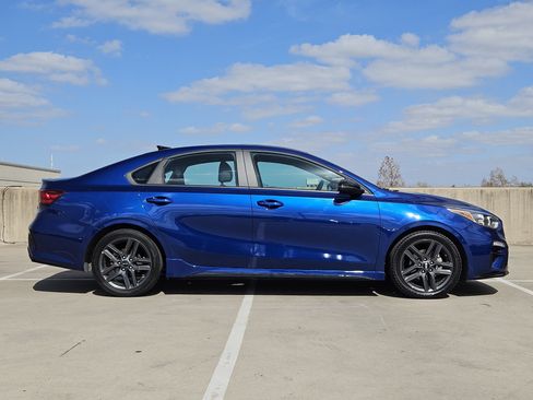 Used 2021 Kia Forte GT-Line w/ GT-Line Premium Package image 9